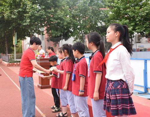 热门大瓜每日更新校园网红,每日热门大瓜新鲜速递